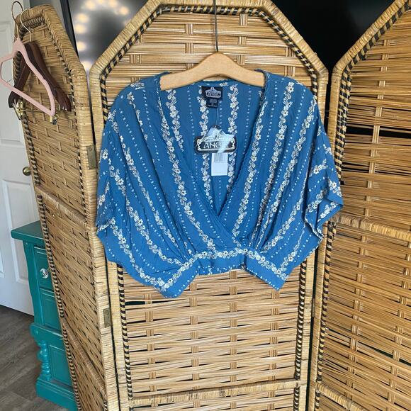Angie Blue Floral Boho Crop Top Kimono Sleeve Size Large NWT - Picture 1 of 7